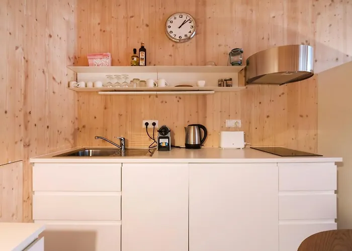 Apartment Near Metro Station