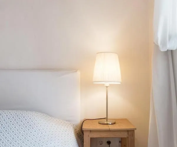 Apartment Near Metro Station
